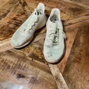 💚 3 for $15 Open to offers! Mint green adidas tubular